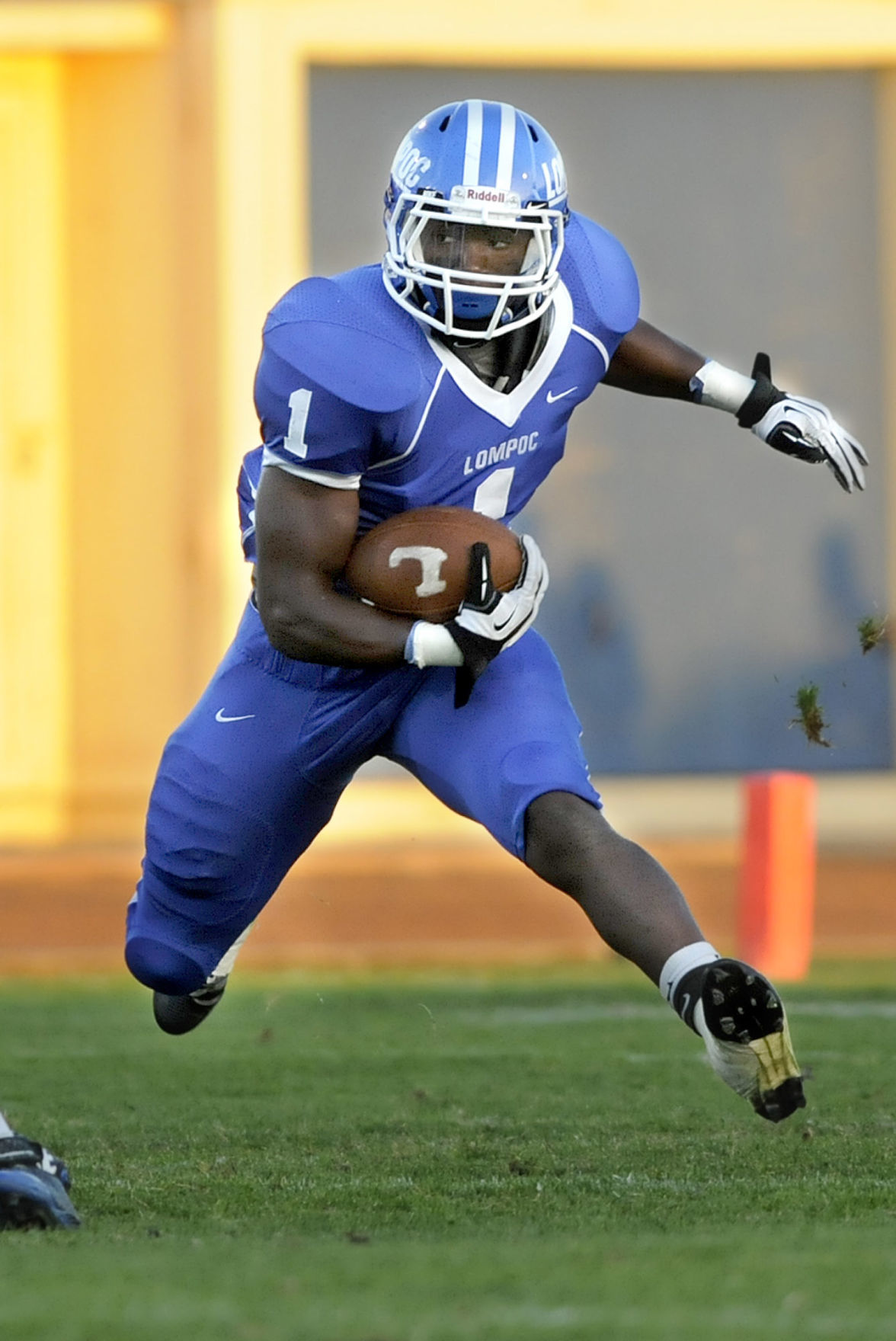 083112 Frontier LHS fb 11.jpg